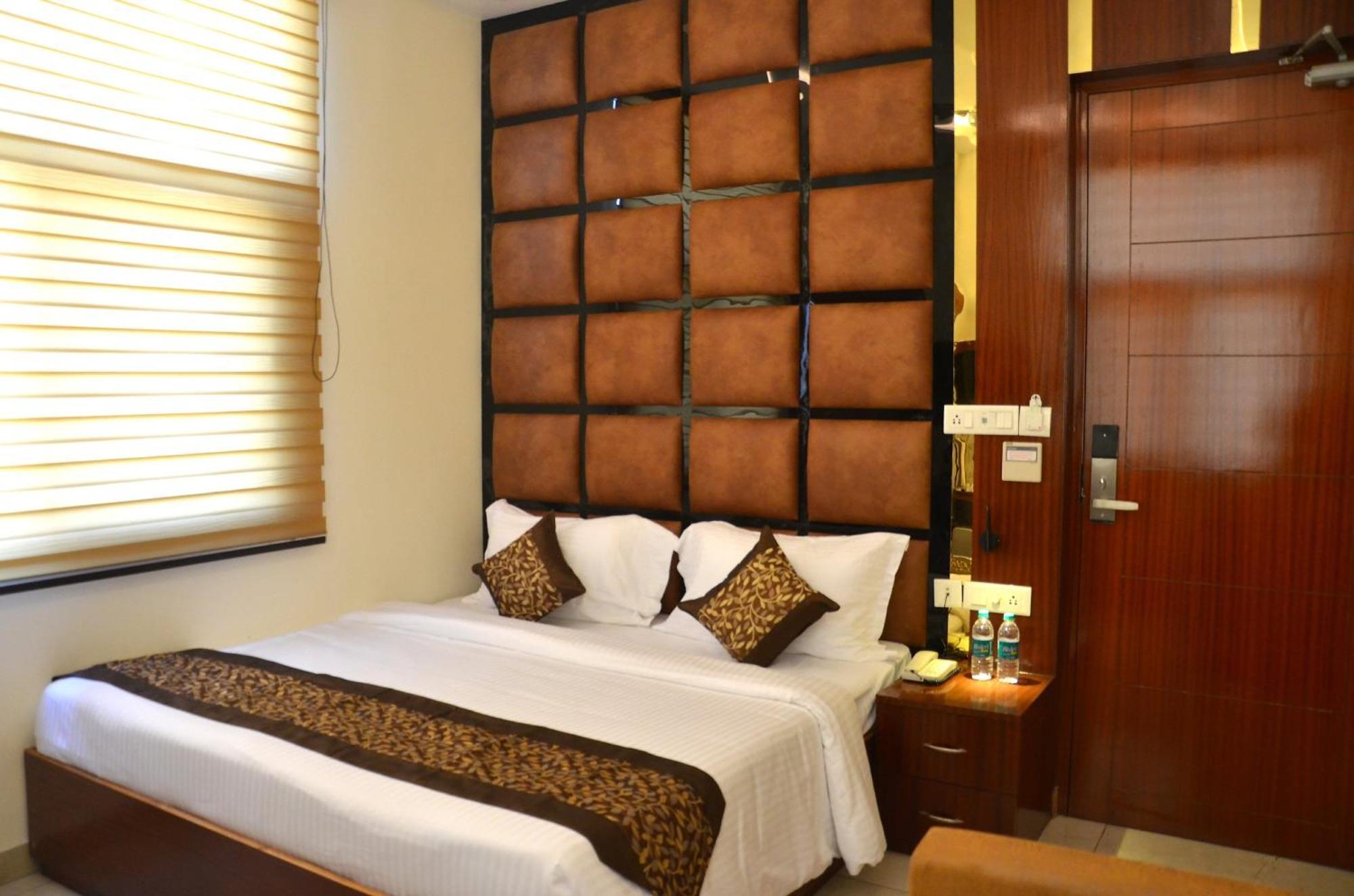 Fabhotel Roselle Inn Lucknow Exterior foto